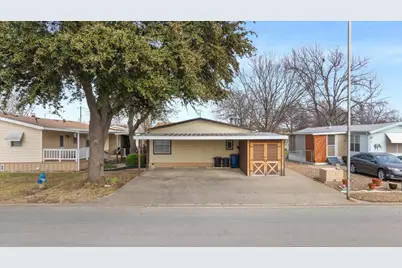 212 Brazos Harbor Drive, Granbury, TX 76048 - Photo 15