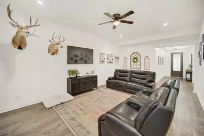 300 W College Street, Jacksboro, TX 76458 - Photo 19