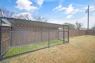 300 W College St, Jacksboro, TX 76458 - Photo 31