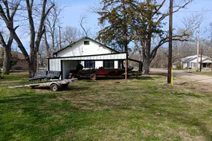 403 Monroe St, Deport, TX 75435 - Photo 9