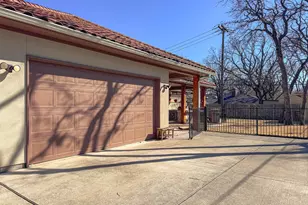 1302 Woodridge Cir, Euless, TX 76040 - Photo 31