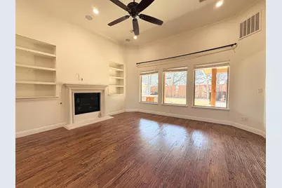 1302 Woodridge Circle, Euless, TX 76040 - Photo 9