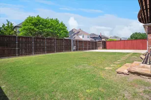7409 Bradford Pear Dr, Irving, TX 75063 - Photo 33