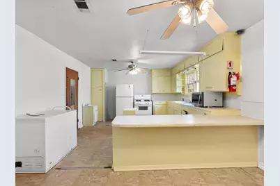 1403 Hovey Street, Bridgeport, TX 76426 - Photo 7