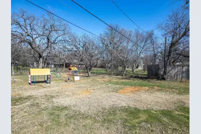 1403 Hovey Street, Bridgeport, TX 76426 - Photo 25