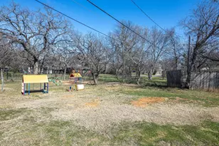 1403 Hovey St, Bridgeport, TX 76426 - Photo 25