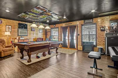 2608 Royal Lane, Granbury, TX 76049 - Photo 25