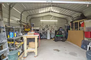 2608 Royal Ln, Granbury, TX 76049 - Photo 37