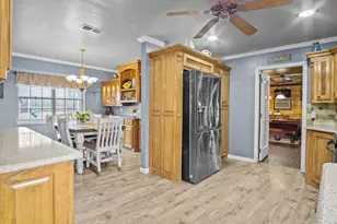 2608 Royal Ln, Granbury, TX 76049 - Photo 23