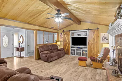 2608 Royal Lane, Granbury, TX 76049 - Photo 19