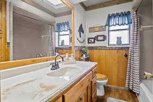 2608 Royal Ln, Granbury, TX 76049 - Photo 13