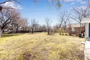 1309 Nugent St, Bowie, TX 76230 - Photo 33