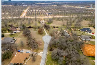 9705 Ravenna Court, Granbury, TX 76049 - Photo 5