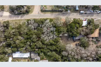 910 Scenic Drive, Granbury, TX 76048 - Photo 17