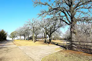 2823 Fm 1816, Bowie, TX 76230 - Photo 33