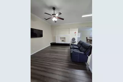 1121 Sam Houston Drive, Garland, TX 75042 - Photo 11