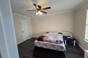 1121 Sam Houston Dr, Garland, TX 75042 - Photo 33