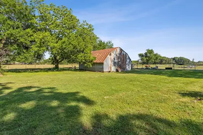 405 W Clifton Street, Pilot Point, TX 76258 - Photo 23