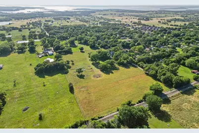 405 W Clifton Street, Pilot Point, TX 76258 - Photo 27