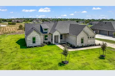 1305 Green Ridge Drive, Weatherford, TX 76085 - Photo 3