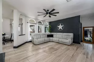 2702 Kingsbury Dr, Garland, TX 75040 - Photo 9