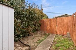 217 Teakwood Ln, Lewisville, TX 75067 - Photo 27