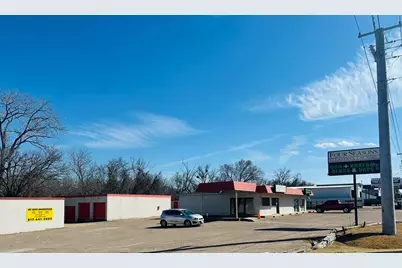 210 N Broadway Street, Joshua, TX 76058 - Photo 7