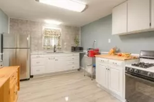 709 N Wilhite St, Cleburne, TX 76031 - Photo 9