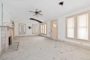 306 E Adams St, Itasca, TX 76055 - Photo 5