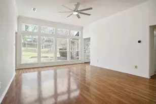 813 Hunters Glen Trail, Fort Worth, TX 76120 - Photo 5