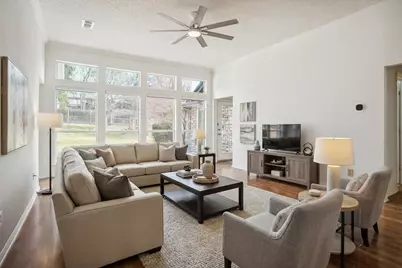 813 Hunters Glen Trail, Fort Worth, TX 76120 - Photo 13