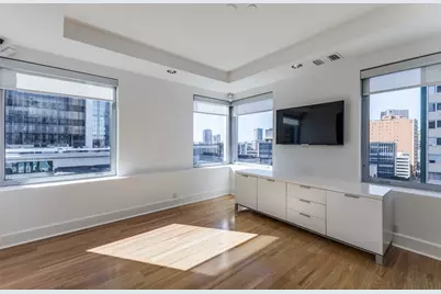 1505 Elm Street #1004, Dallas, TX 75201 - Photo 11