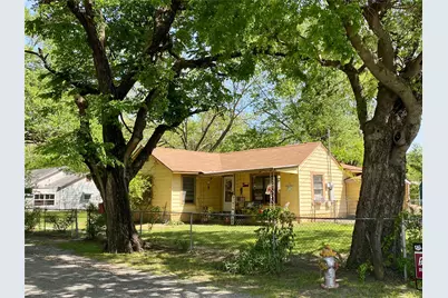 1115 S 6th Street, Bonham, TX 75418 - Photo 1