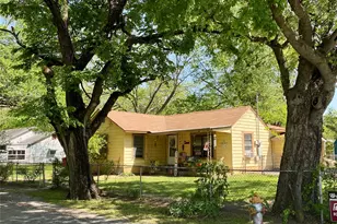 1115 S 6th St, Bonham, TX 75418 - Photo 1