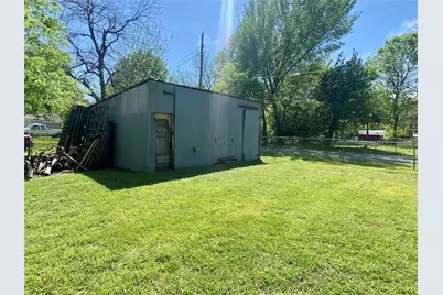 1115 S 6th Street, Bonham, TX 75418 - Photo 21
