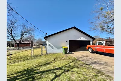 704 Shady Grove Court, Granbury, TX 76049 - Photo 23