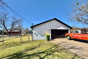 704 Shady Grove Ct, Granbury, TX 76049 - Photo 23
