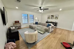 704 Shady Grove Ct, Granbury, TX 76049 - Photo 3