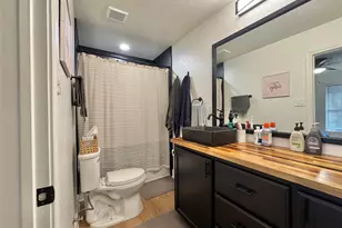 704 Shady Grove Ct, Granbury, TX 76049 - Photo 17