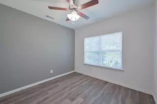 1716 E Powell Ave, Fort Worth, TX 76104 - Photo 9