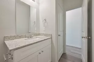 1716 E Powell Ave, Fort Worth, TX 76104 - Photo 13