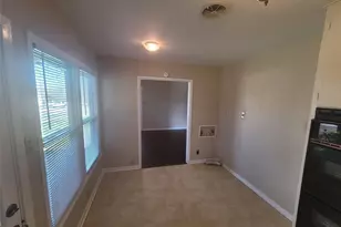 2419 N Shannon St, Sherman, TX 75092 - Photo 7