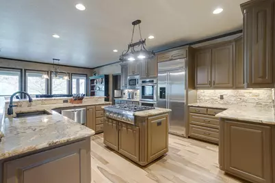 9310 Bellechase Road, Granbury, TX 76049 - Photo 13