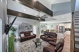 1991 Royaville Ct, Port Bolivar, TX 77650 - Photo 11