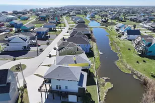 1991 Royaville Ct, Port Bolivar, TX 77650 - Photo 31