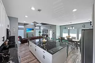 1991 Royaville Ct, Port Bolivar, TX 77650 - Photo 13