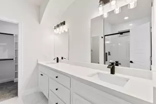 8833 Kiowa Dr, Greenville, TX 75402 - Photo 17