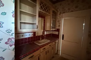 207 NW 4th Ave, Mineral Wells, TX 76067 - Photo 17