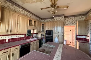 207 NW 4th Ave, Mineral Wells, TX 76067 - Photo 7