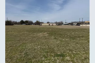 7945 White Settlement Road, White Settlement, TX 76108 - Photo 11